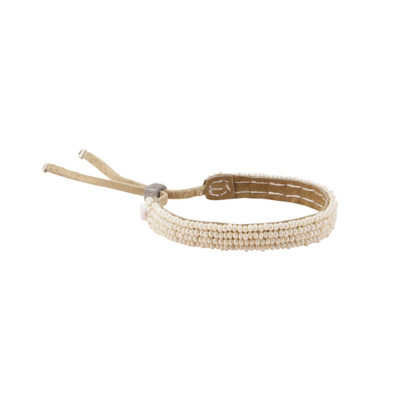 Suede beaded bracelet in pearl