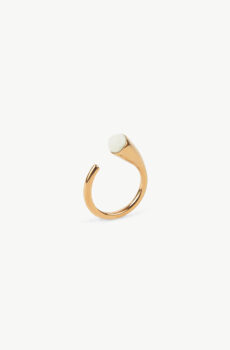 24K gold-plated recycled brass ring with recycled horn in white